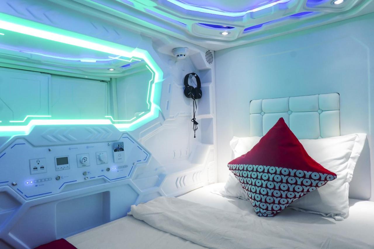 Super Oyo 91328 Fiducia Capsule Hotel Jacarta Exterior foto